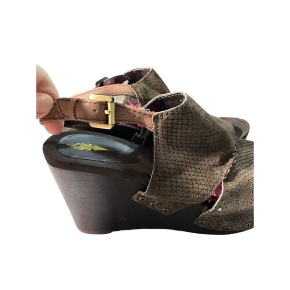 Volatile Brown Leather platform Wedges Peep Toe - Picture 4 of 15